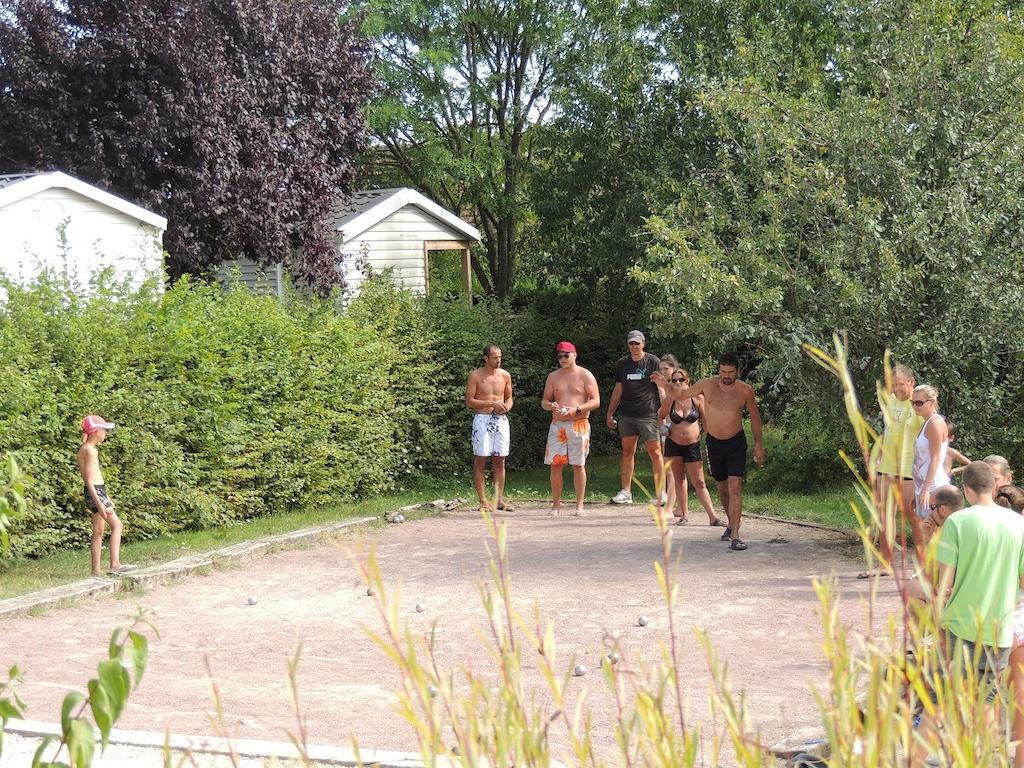 ホテルCamping L'Arada Parc Sonzay エクステリア 写真