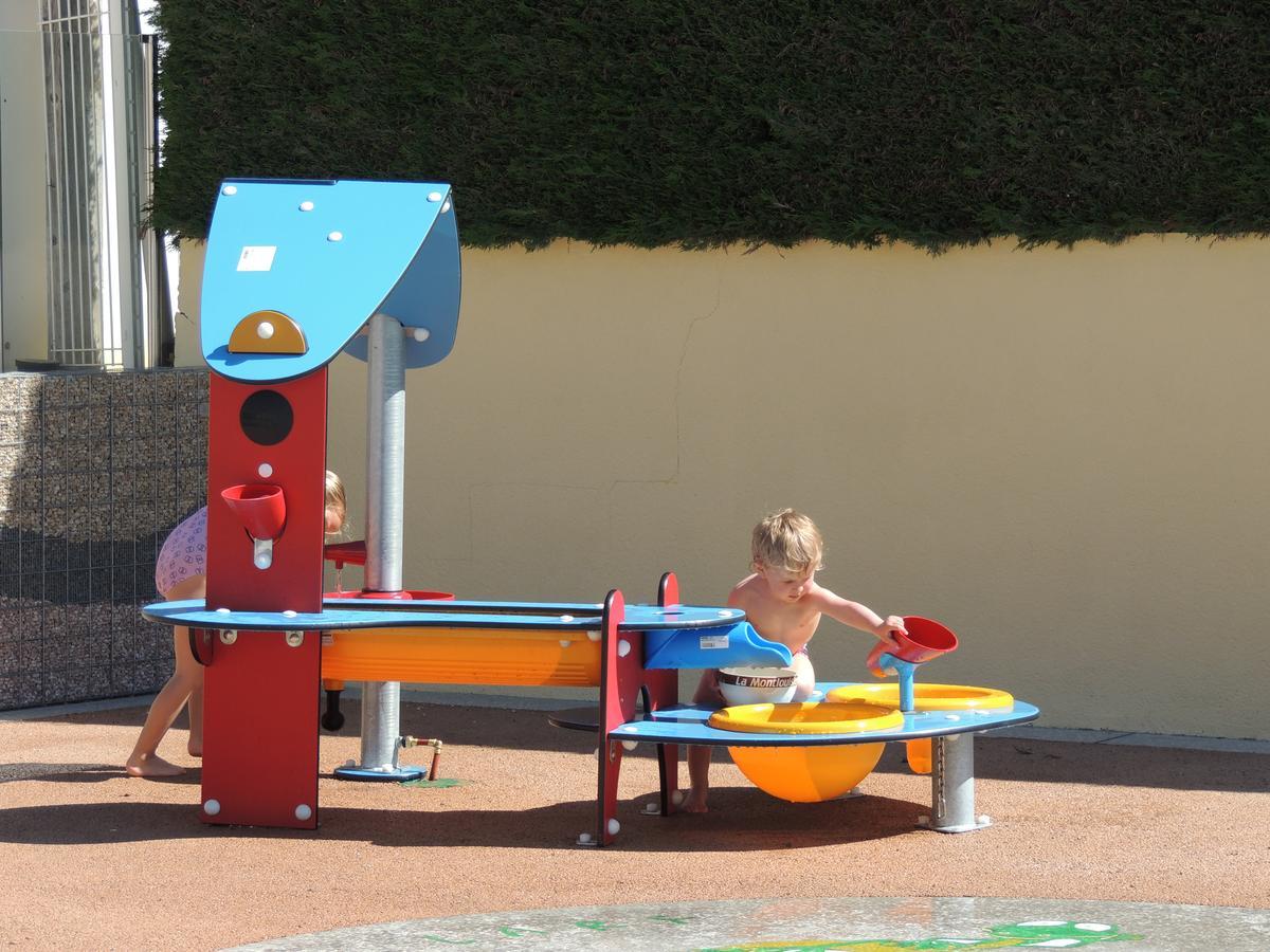 ホテルCamping L'Arada Parc Sonzay エクステリア 写真