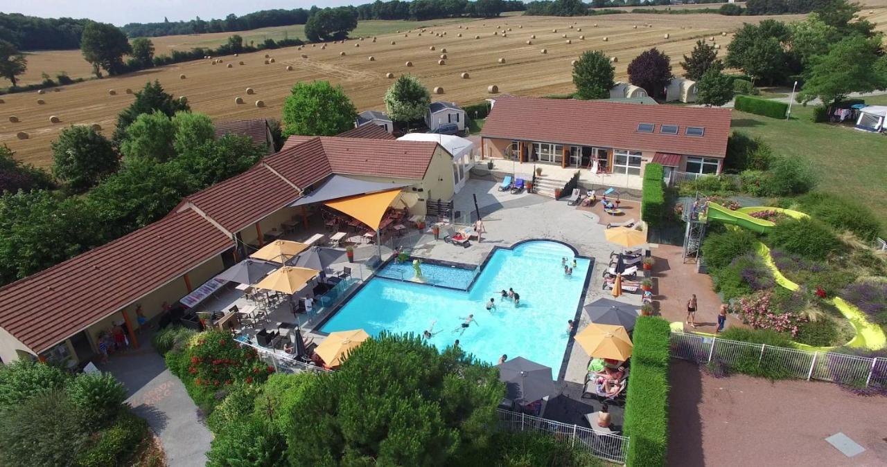 ホテルCamping L'Arada Parc Sonzay エクステリア 写真